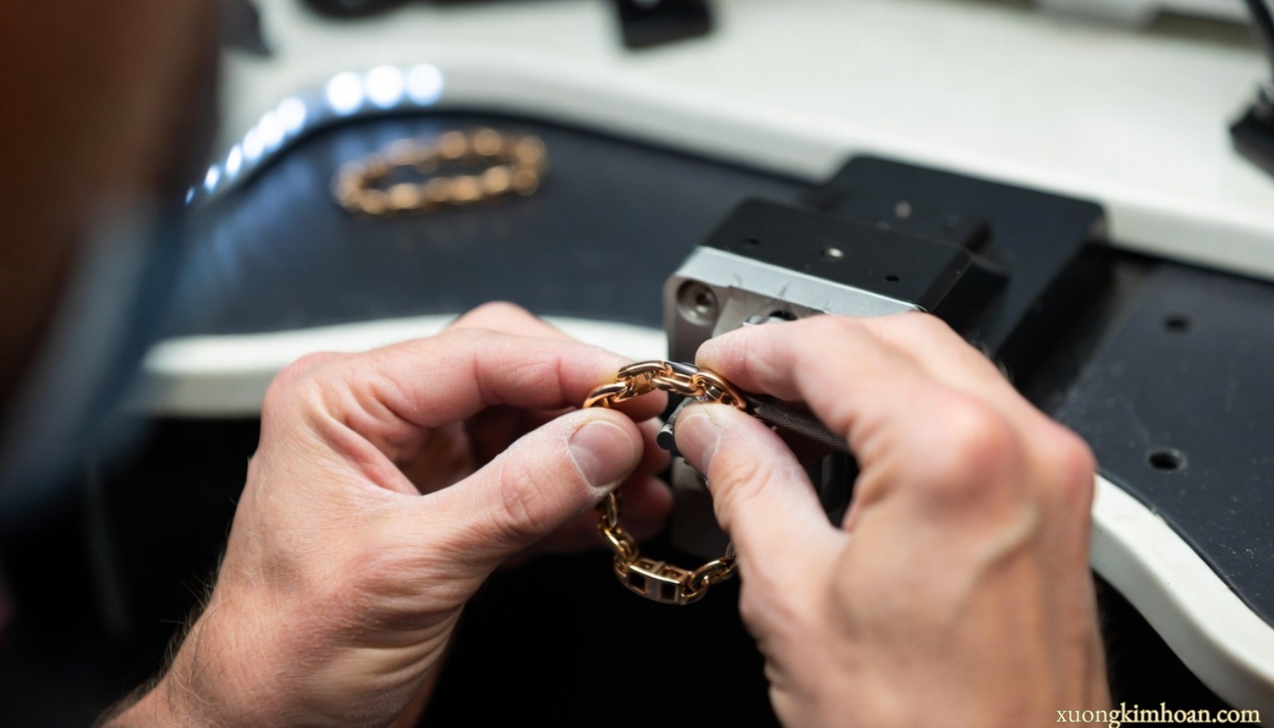 Place for repairing broken gold bracelets in Hanoi that is cheap, beautiful, and does not expose weld marks 1 repairing broken gold bracelets in Hanoi