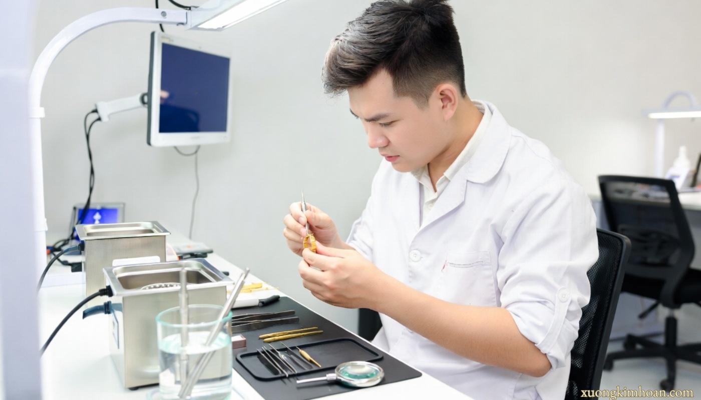 Can repairing broken bracelets in Hanoi restore items to their original states? 3 Repairing broken bracelets in Hanoi