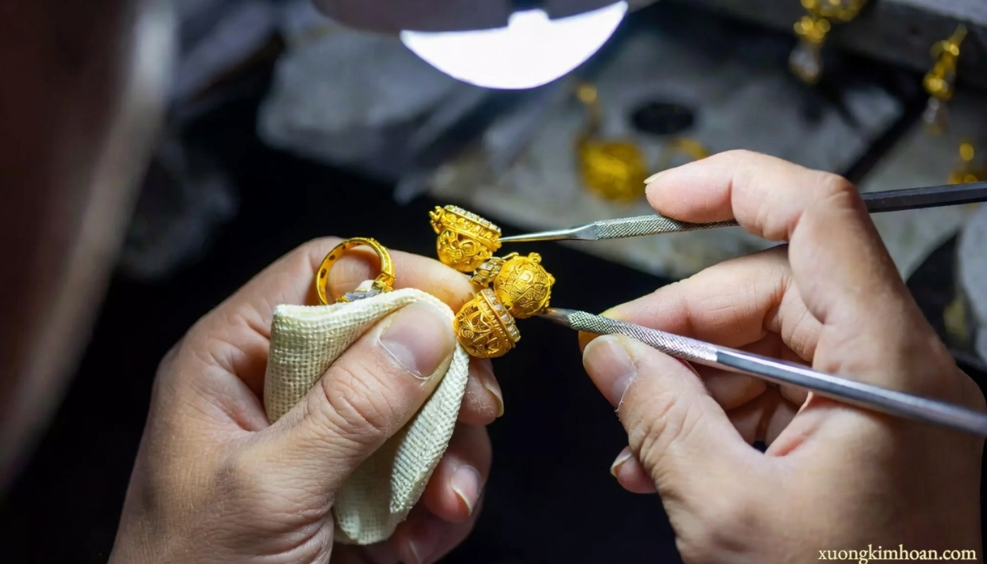 Address for restoring family heirloom antique jewelry in Hanoi - Keeping the full value 2 restoring family heirloom antique jewelry in Hanoi